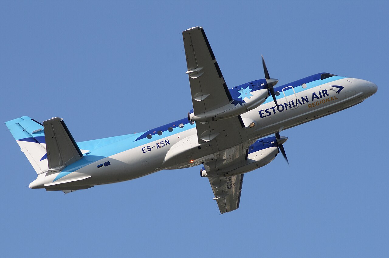 Estonian Air Saab 340A ES-ASN.jpg